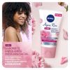 NIVEA-Aqua-Rose-3-em-1-150ml---Sabonete-Esfoliante-e-Mascara-Facial